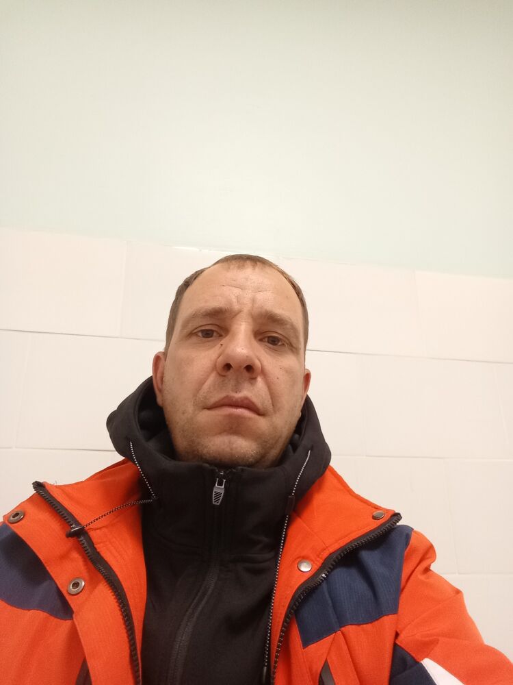  46940717  , 41 ,    