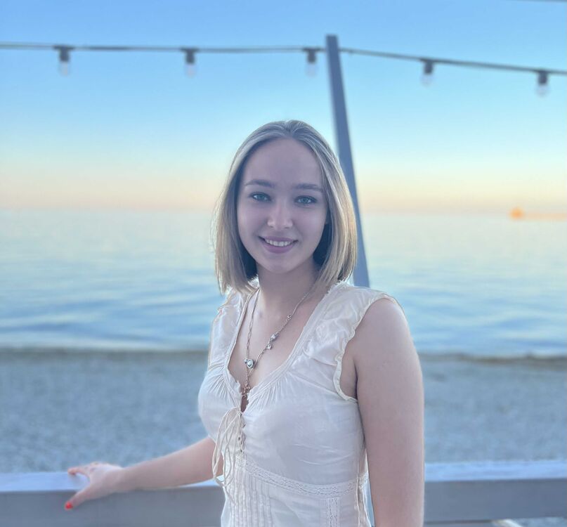  27808757  , 26 ,    -