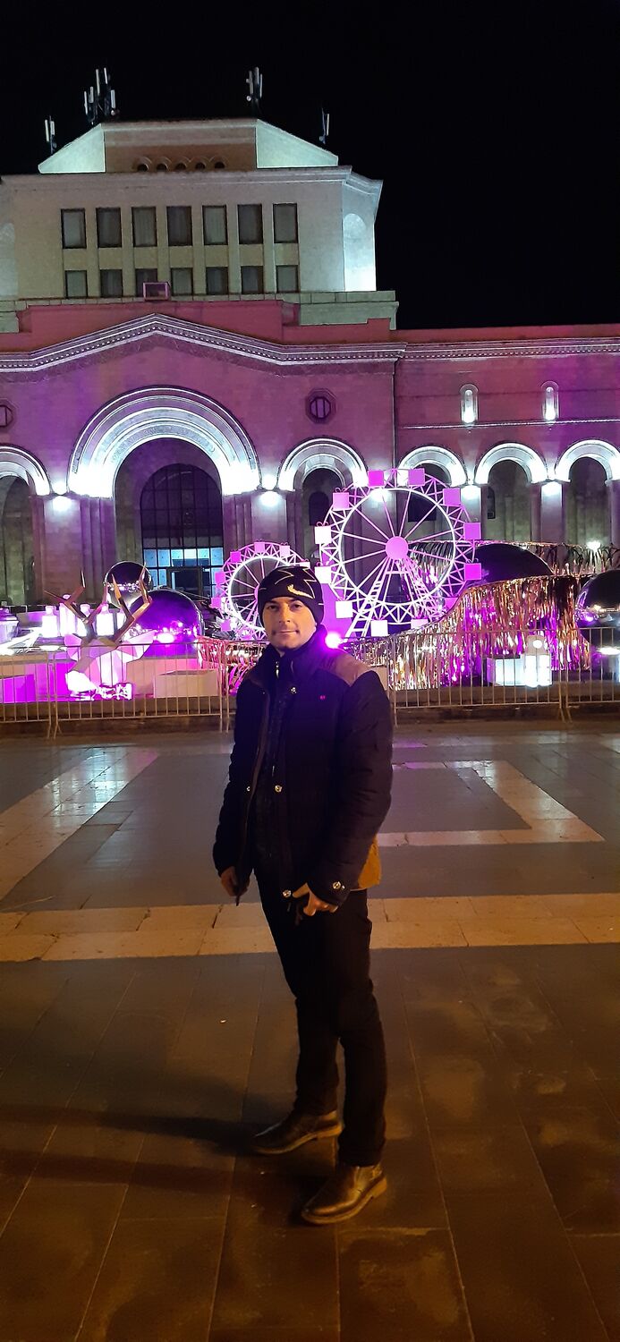  ,   Narek, 32 ,   ,   