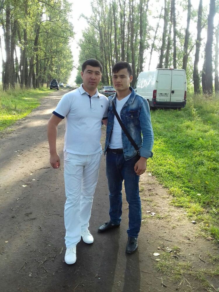  ,   Akrom, 40 ,   ,   , c , 