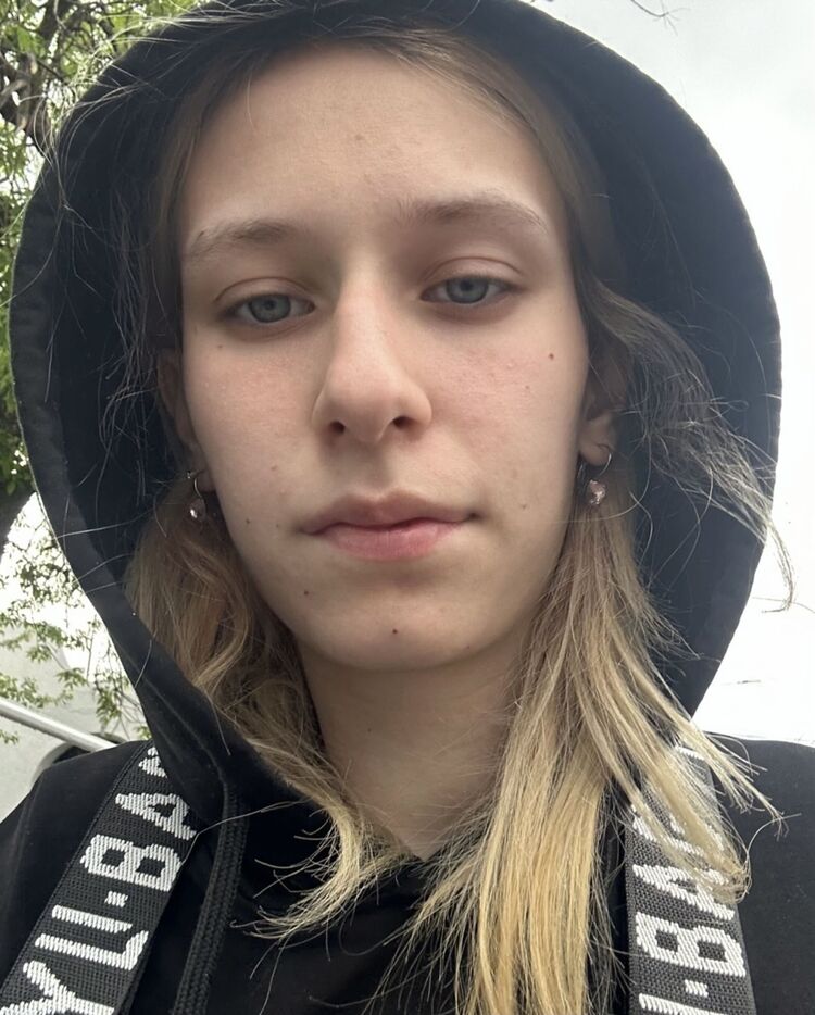  51670387  Anastasia, 25 ,    