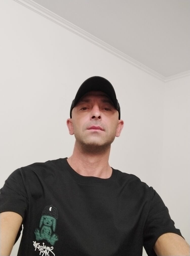  42628137  Artur, 38 ,    Brzeg Dolny