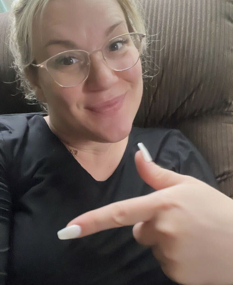  ,   Marie, 38 ,   ,   