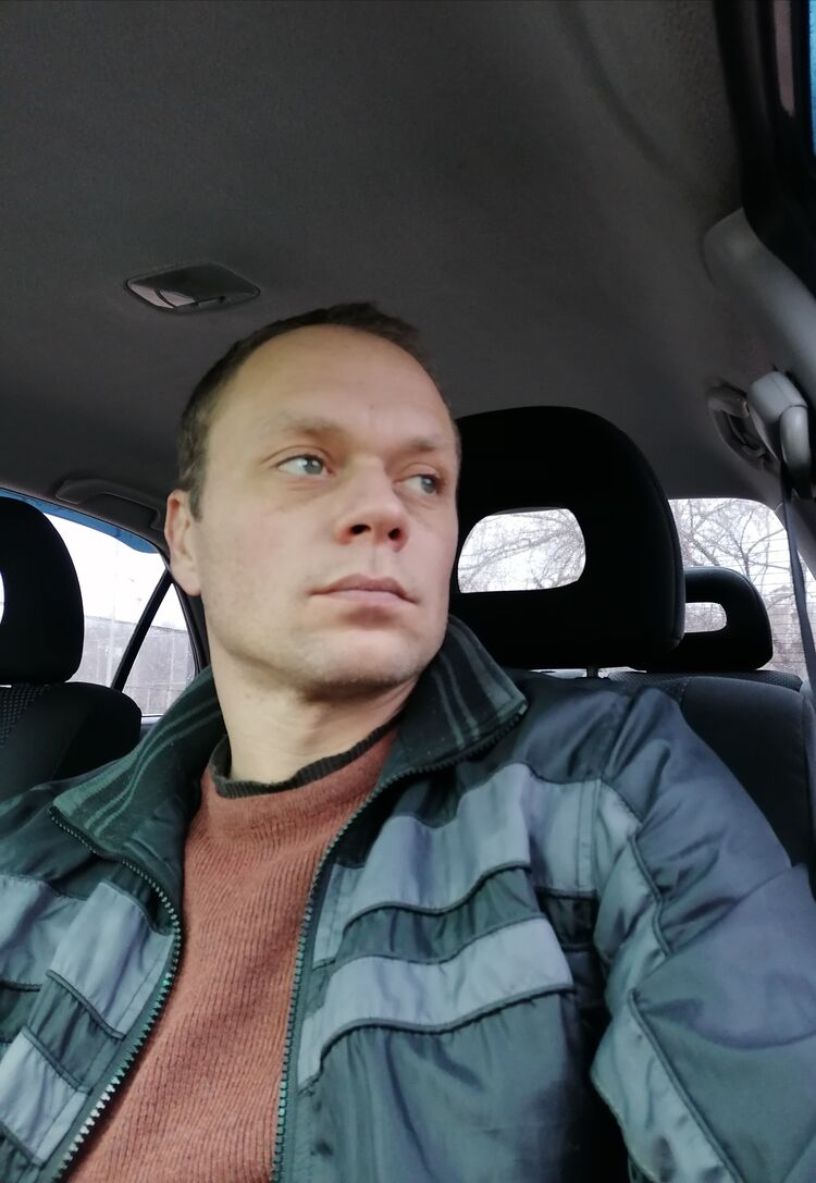  49268027  , 44 ,    