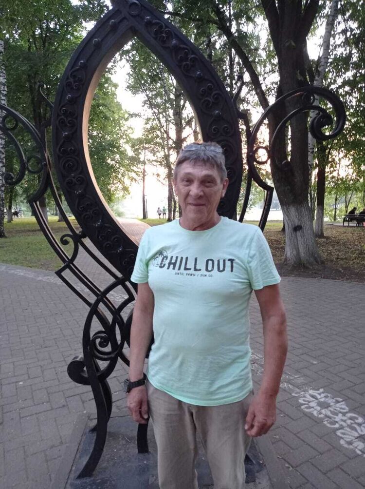  33112157  Sergey, 62 ,    