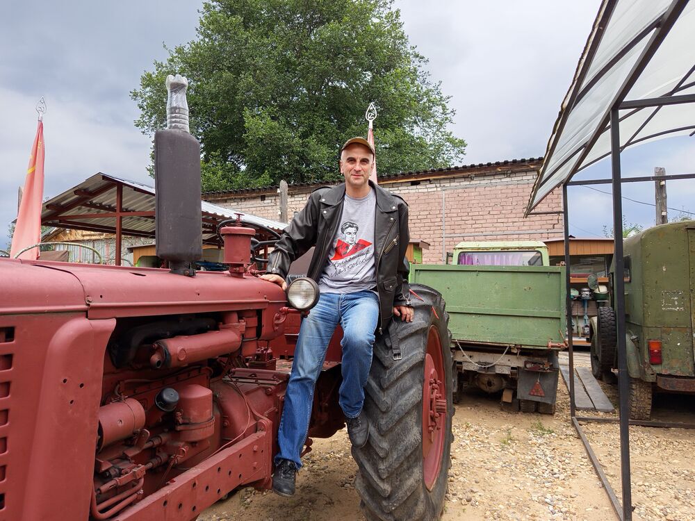  ,   Pavel, 49 ,   ,   , c 