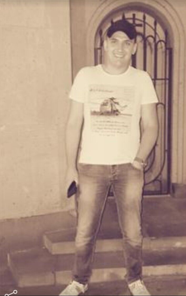  18730927  HAYK, 39 ,    