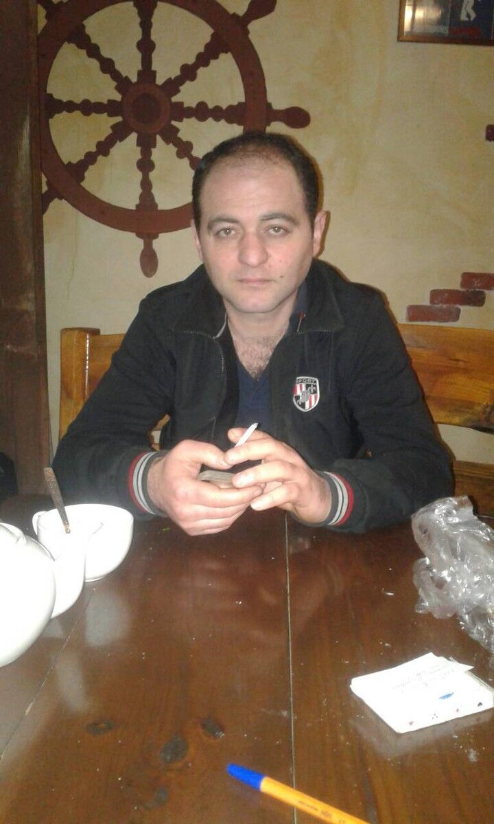  15985947  Edik, 41 ,    