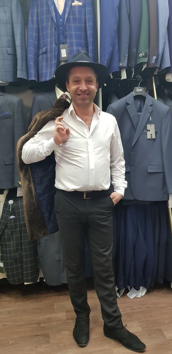  ,   Eduard, 41 ,  