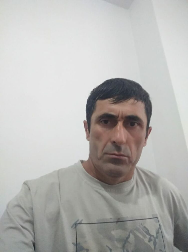  28287817  Ismail, 38 ,    
