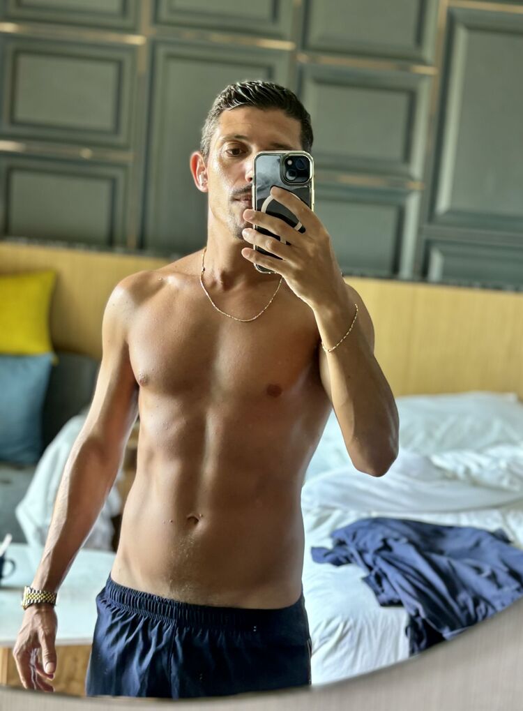  Porto Cervo,   Manuel, 37 ,   ,   , c 