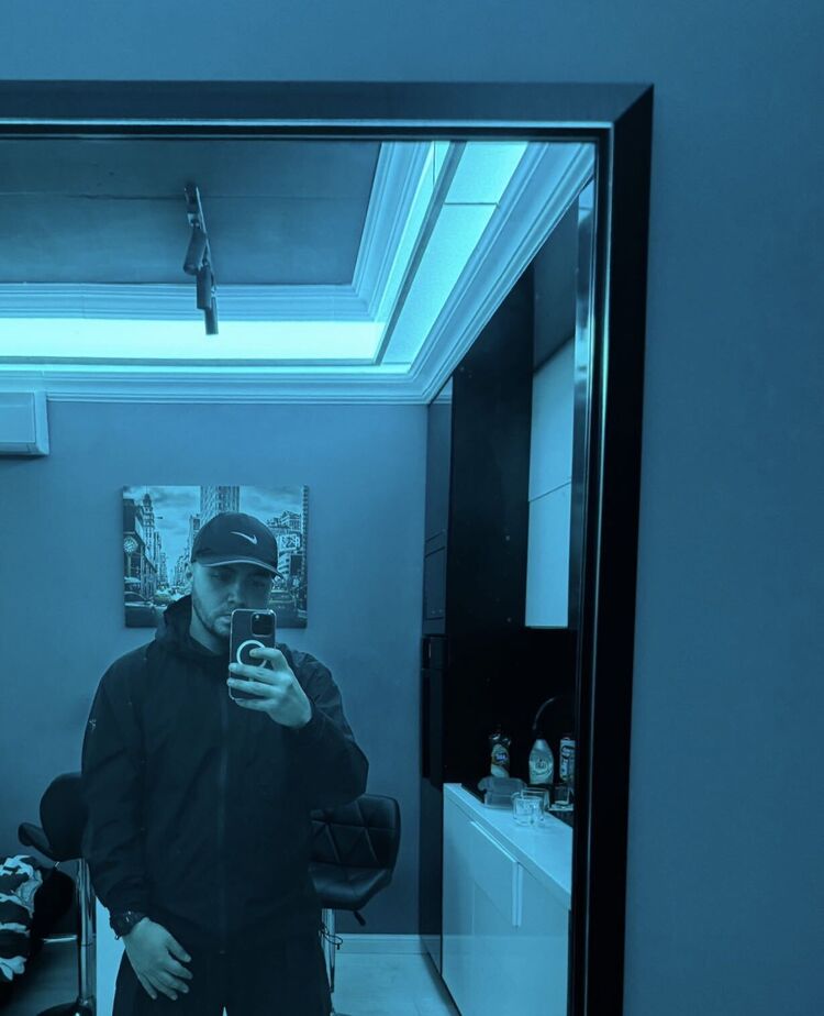  43883827  , 28 ,    