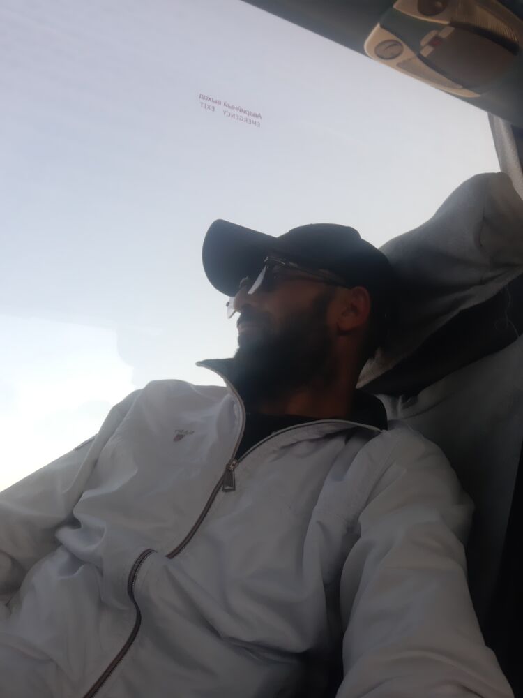  35130557  , 37 ,    