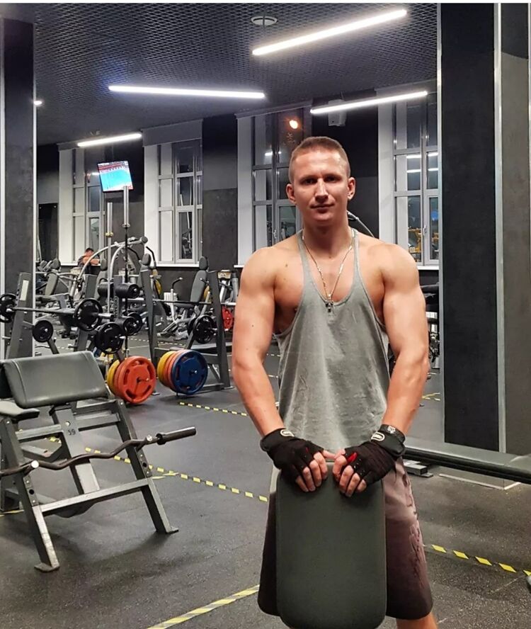  ,   Vladislav, 35 ,   ,   