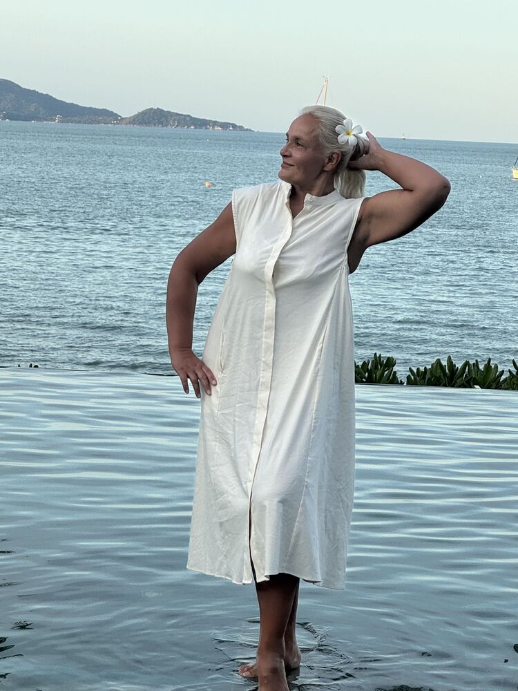  53910887  Lena, 48 ,    