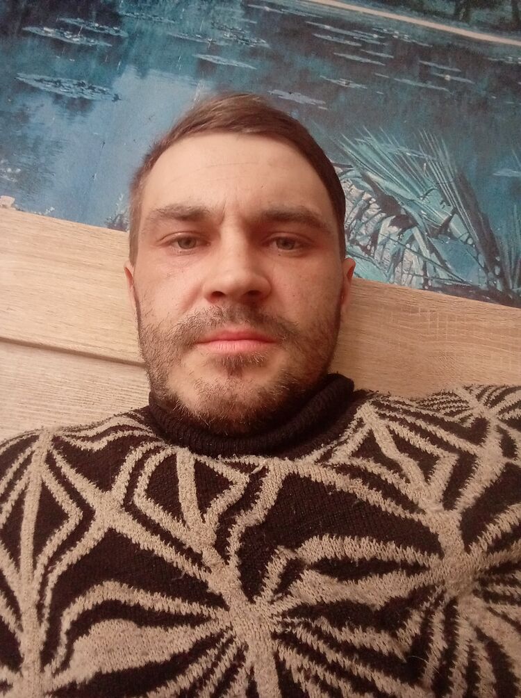  32987277  , 35 ,    