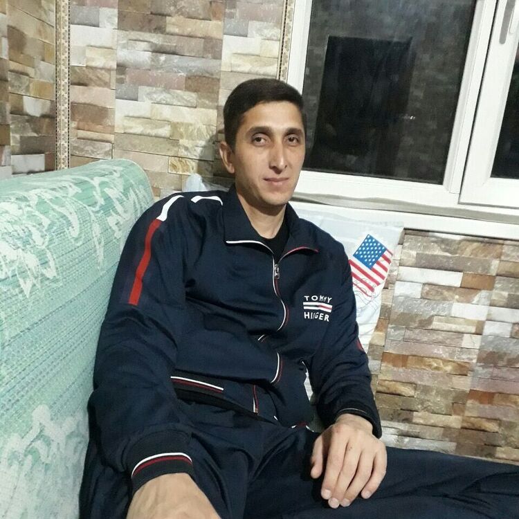  24228957  Djurabek, 42 ,    