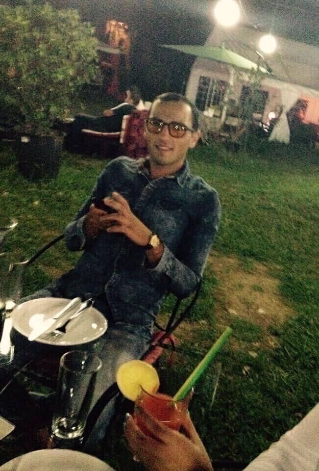 41188477  Saba, 27 ,    