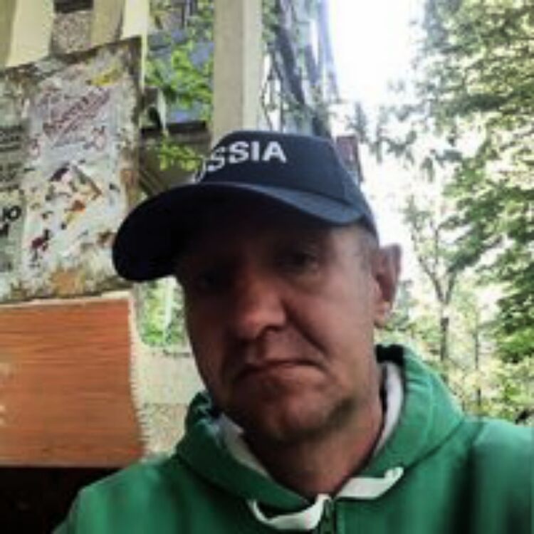  46205717  Igor, 44 ,    