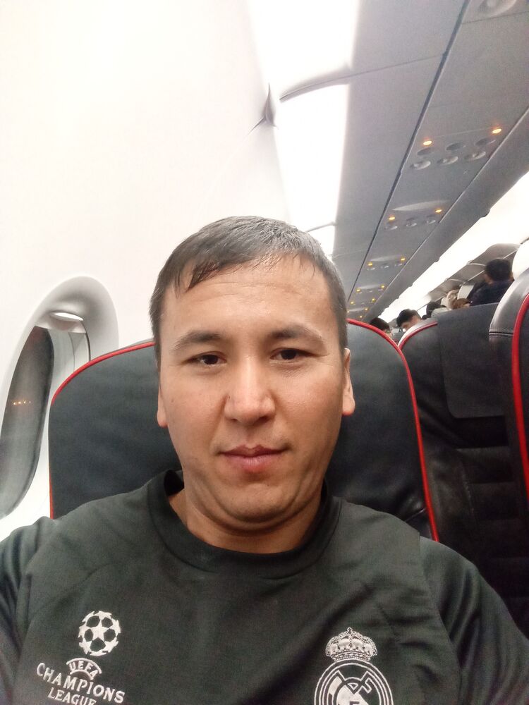  ,   Roma, 33 ,   ,   