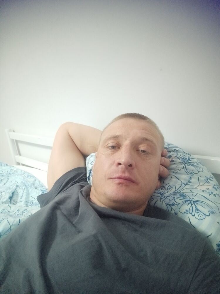  52312327  , 42 ,    