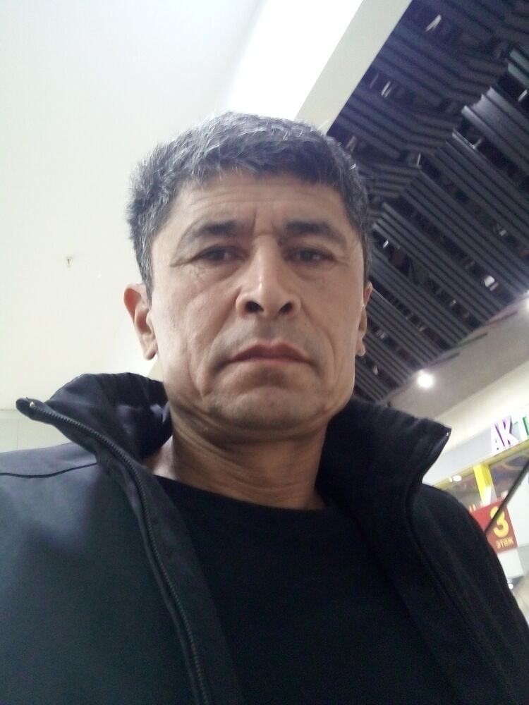  37374557  Zakir, 52 ,    