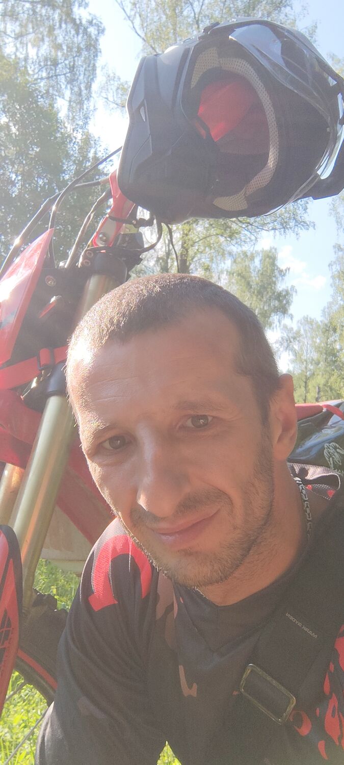  35670497  , 39 ,    