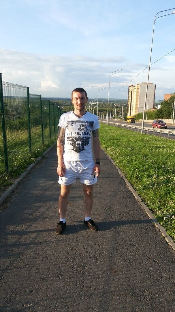  ,   Karlos, 39 ,   ,   , c 