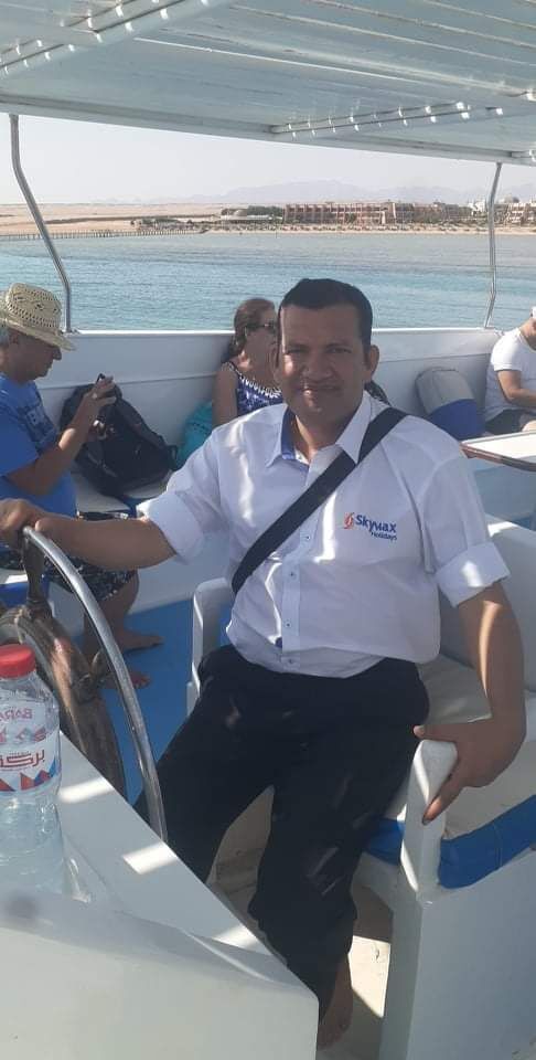  24015717  Younes, 51 ,    