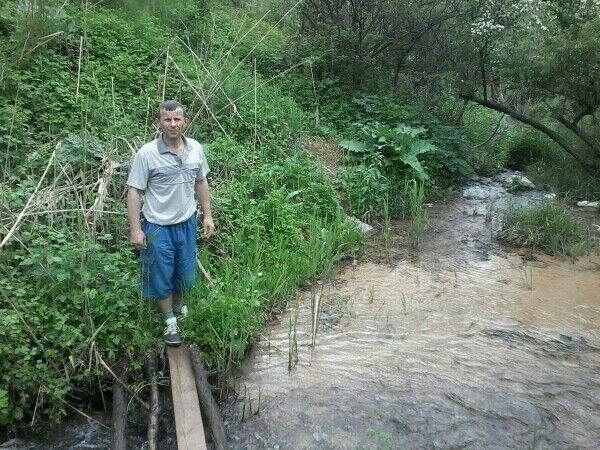  ,   Maksim, 52 ,  