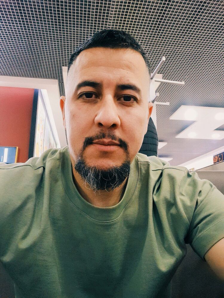  54093167  Zakari, 41 ,    