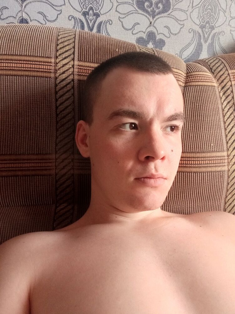  28539727  Vladislav, 26 ,    