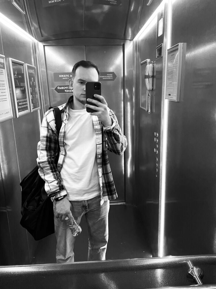  41996457  Aleksandr, 28 ,    
