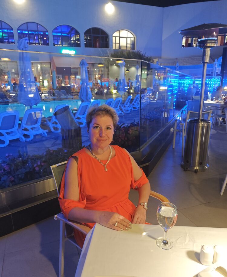 ���� 56072407 ������� Julia, 44 ����, ���� ���������� � ����������