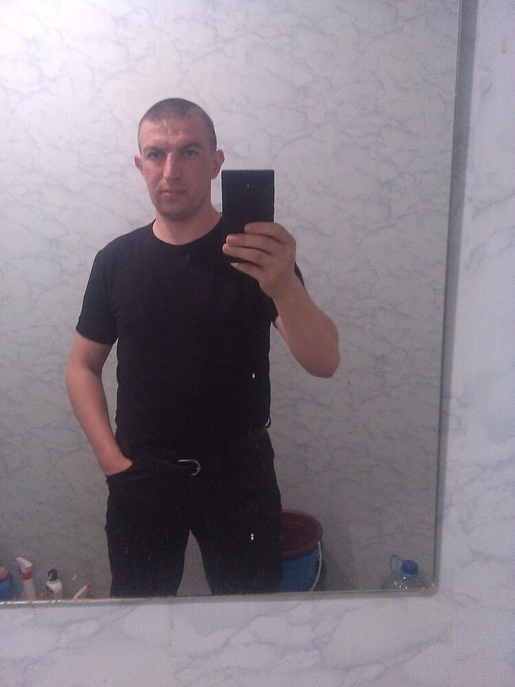  11766957  Andrei, 36 ,    