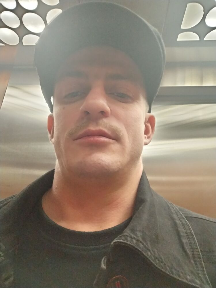  41859887  Skorovzorvus, 31 ,    