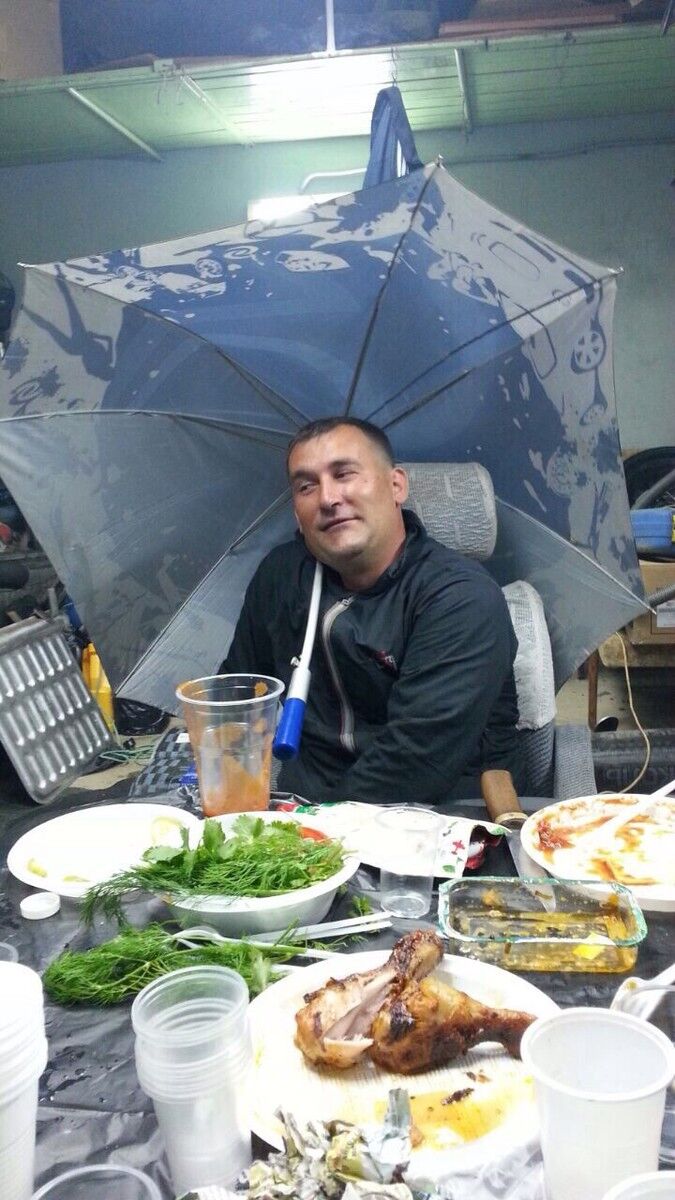  6227117  Alex, 44 ,    