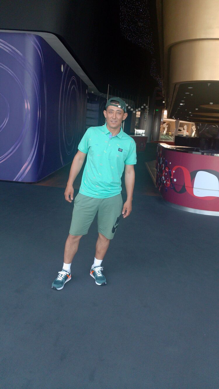  44352907  Ozod, 40 ,    