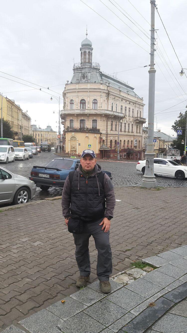 ,   Evgeniy, 46 ,     