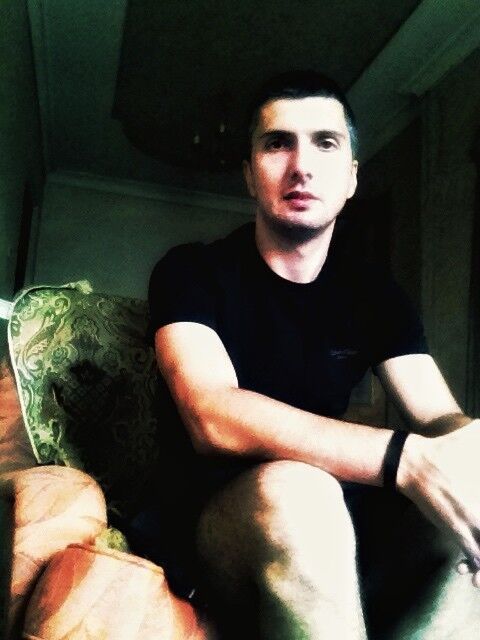  7838427  Eric, 35 ,    