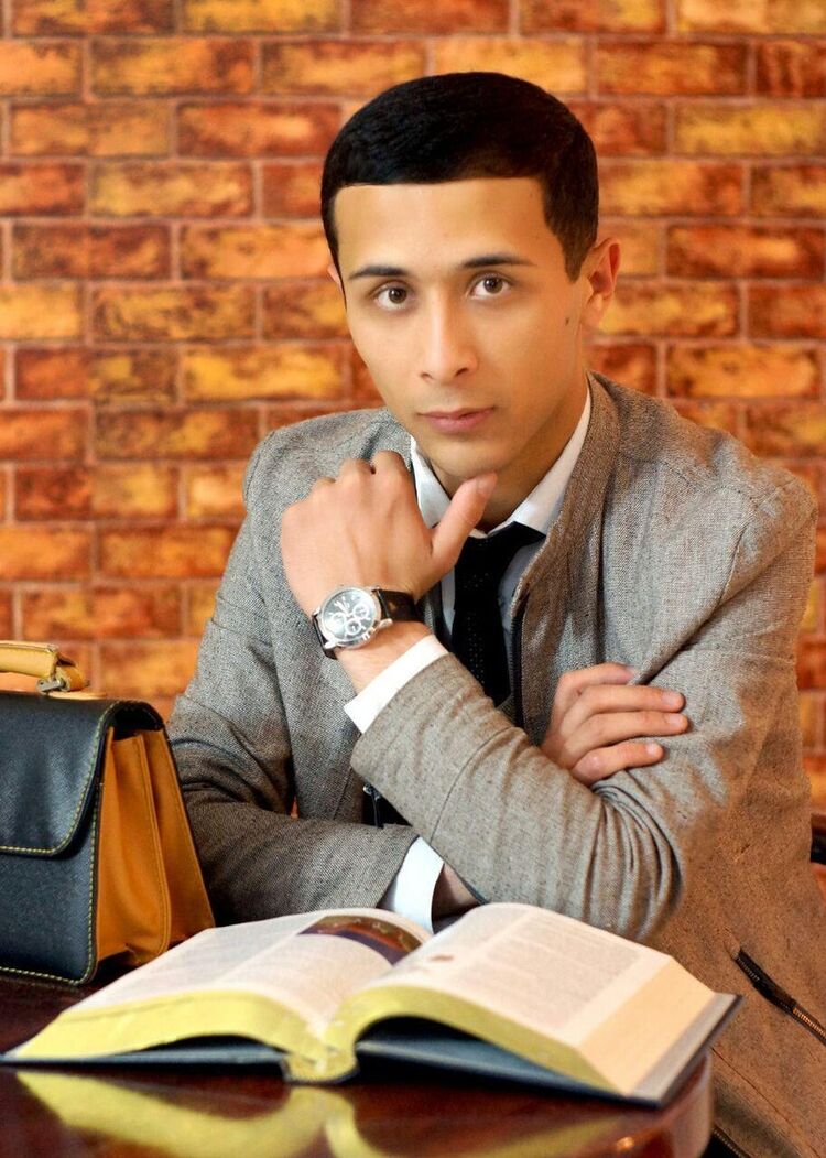  8453967  Umidjan, 32 ,    