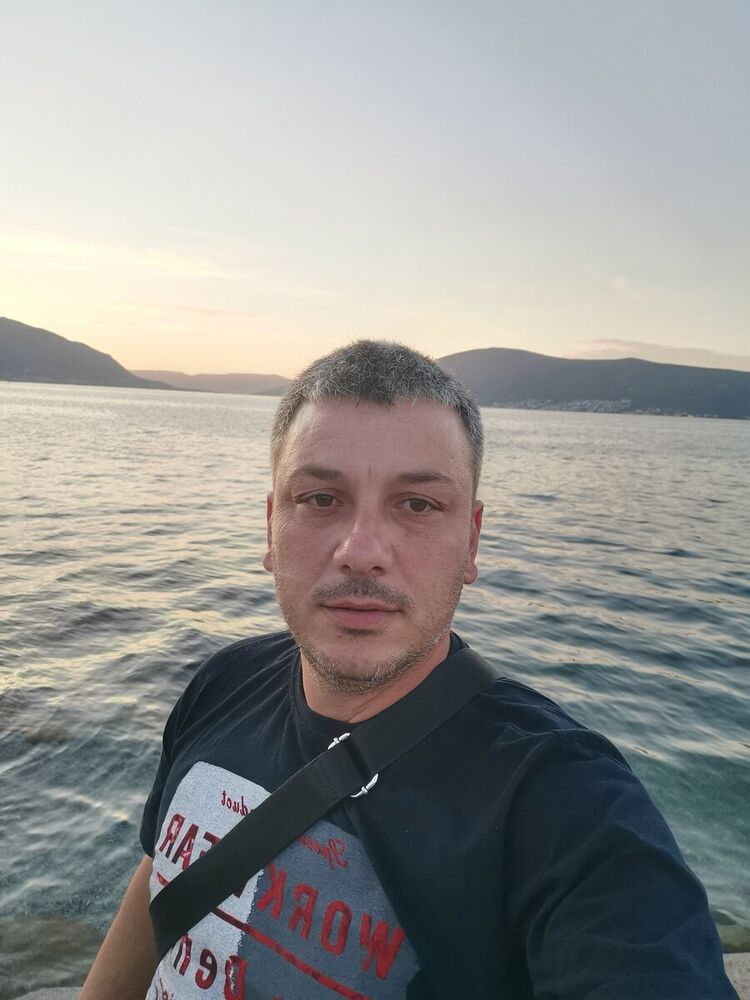  20734987  Vesko, 43 ,    Budva