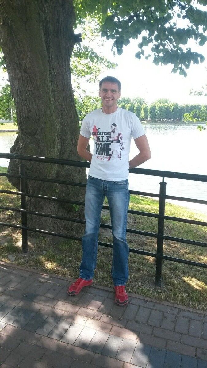  6749637  Aleksandr, 40 ,    