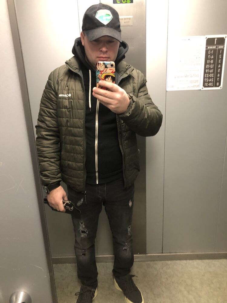  52225897  , 37 ,    