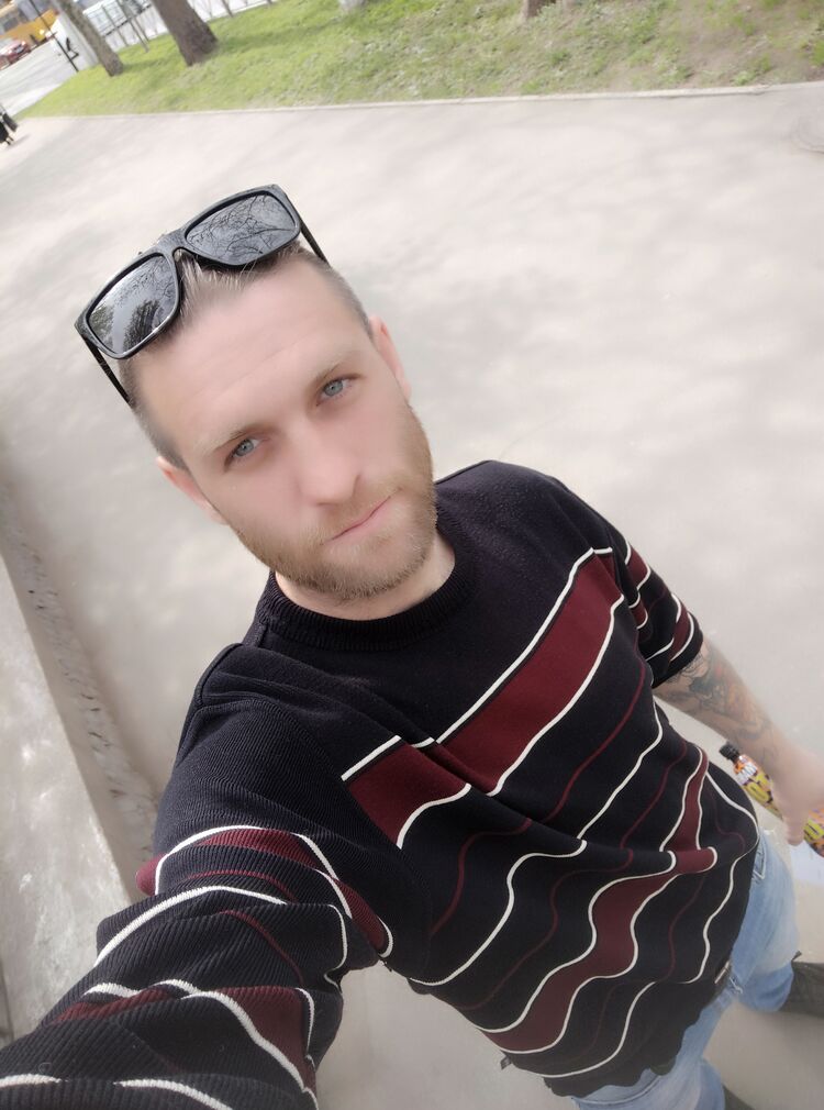  ,   Alex, 35 ,   ,   , c , 