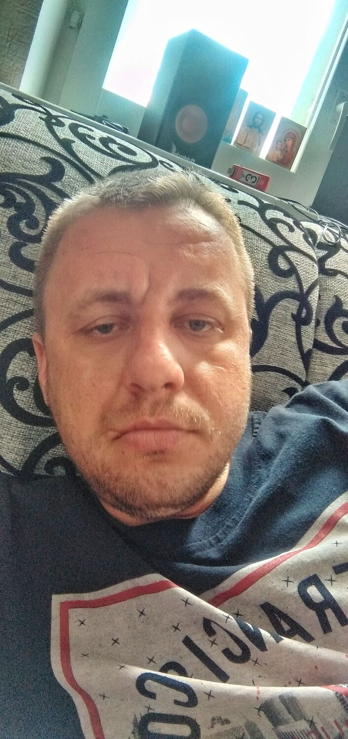  ,   Nikolas, 38 ,   ,   