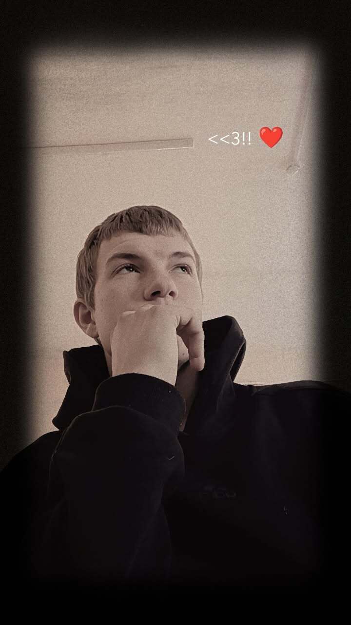  51906307  Ilya, 26 ,    