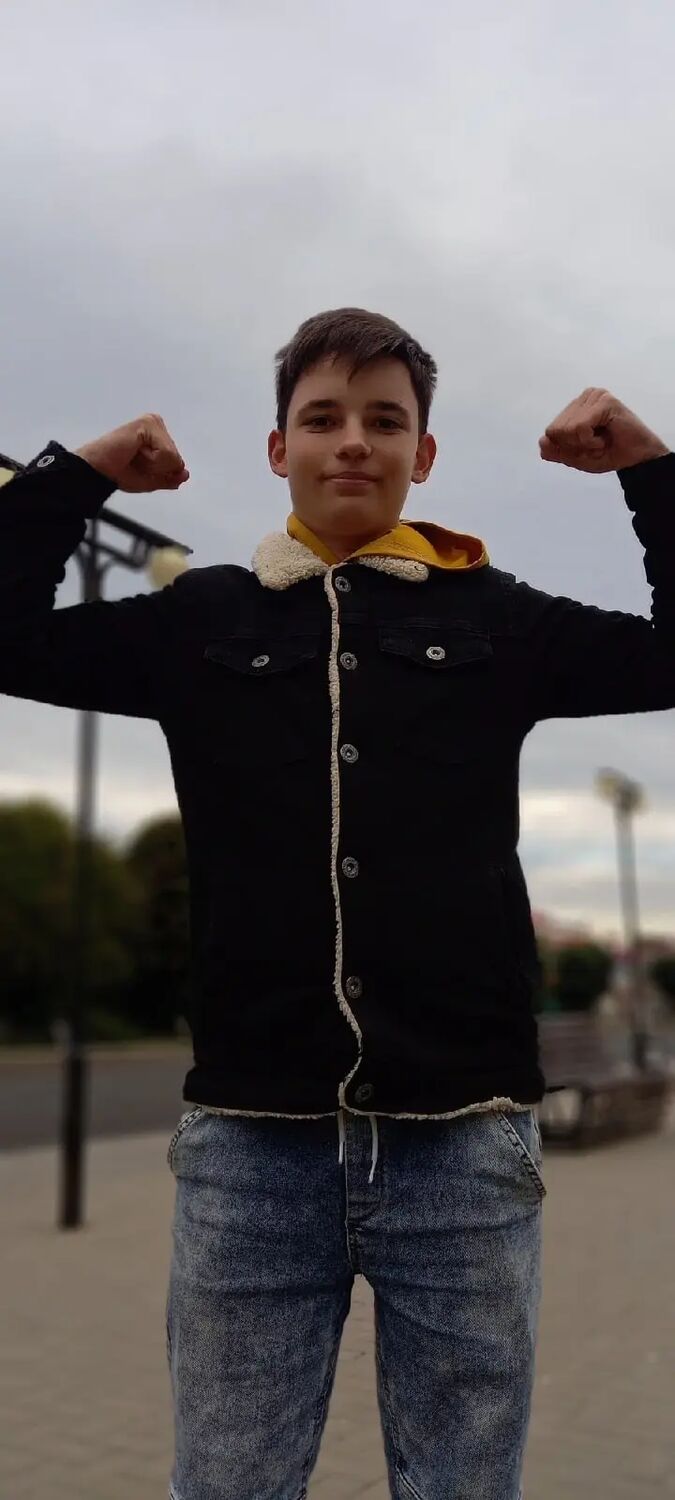  30782947  Vyacheslav, 25 ,    