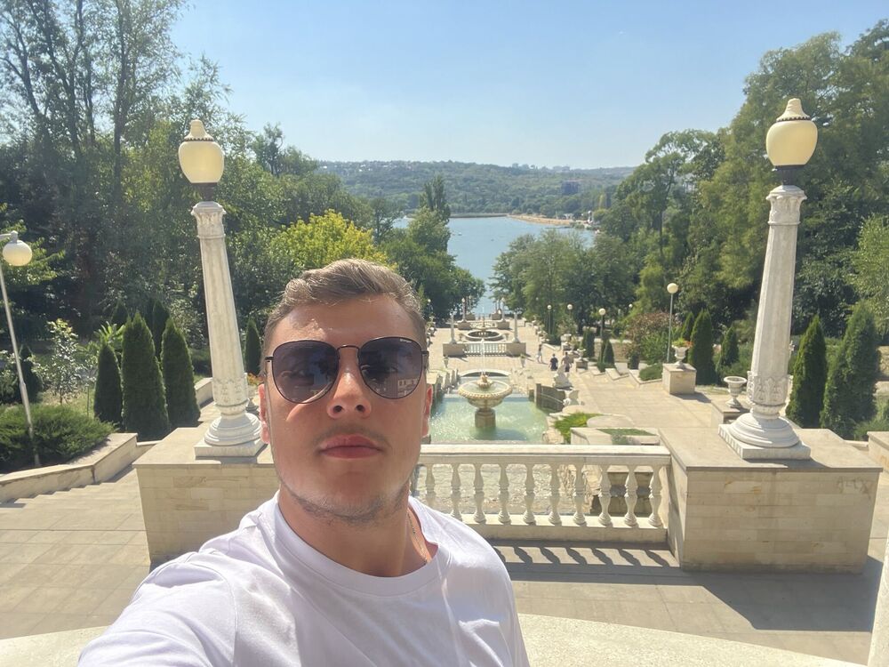  ,   Dan, 23 ,   ,   