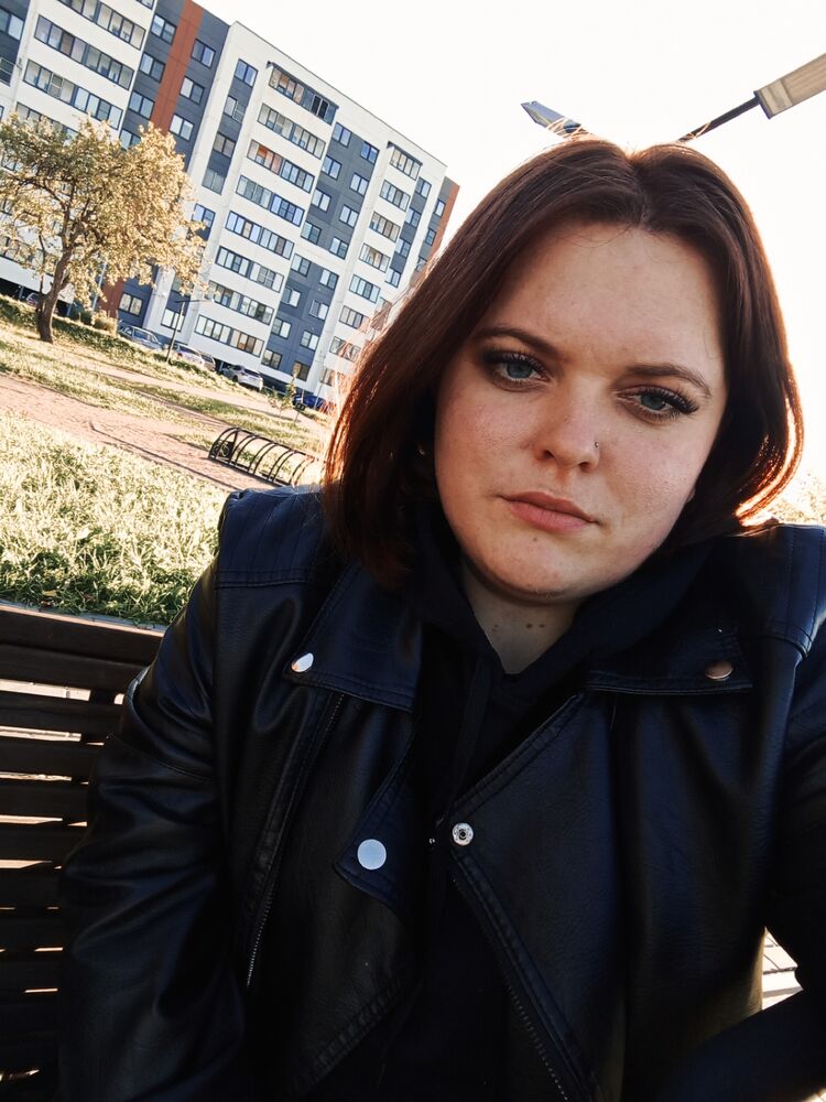  47313107  Anastasia, 23 ,    -